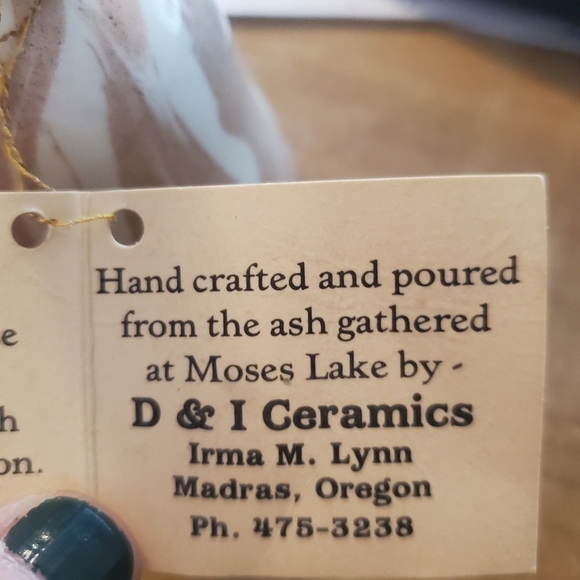 1980 MT. ST. HELEN'S ASH . BELL . Made from the ash. Vintage. NWT - Picture 6 of 8